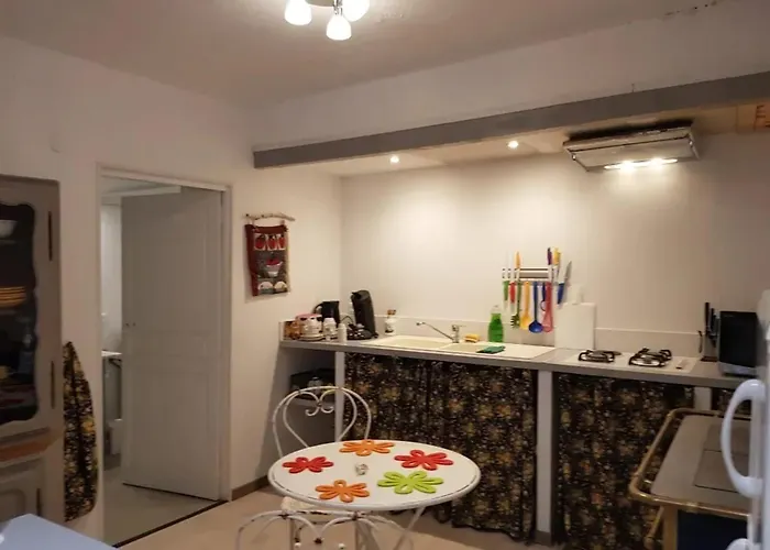 아파트 Moderne A Montagnac-montpezat - 32 M² Tranquille 몽타냑