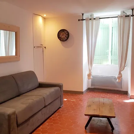 Moderne à Montagnac-montpezat - 32 M² Tranquille Appartement Montagnac (Alpes-de-Haute-Provence)