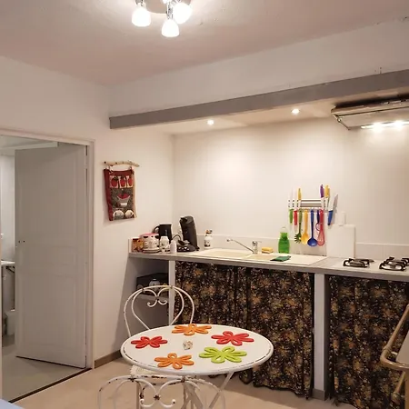 Moderne à Montagnac-montpezat - 32 M² Tranquille Appartement Montagnac (Alpes-de-Haute-Provence)